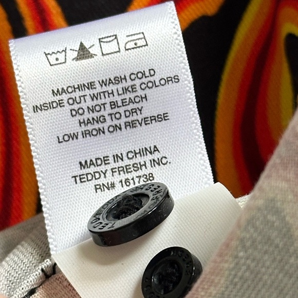 NEW Teddy Fresh Oil Spill Flame Camp Button Up Shirt in Men’s M - Picture 8 of 14